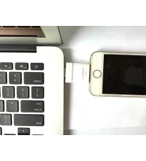 iFlash Drive Dual card reader between iOS and mac/pc